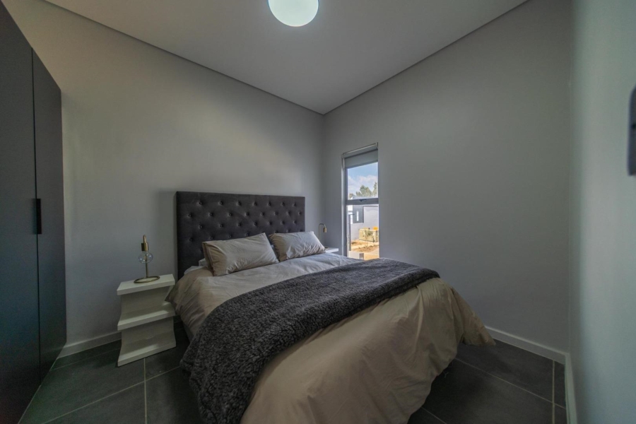 2 Bedroom Property for Sale in Newinbosch Western Cape